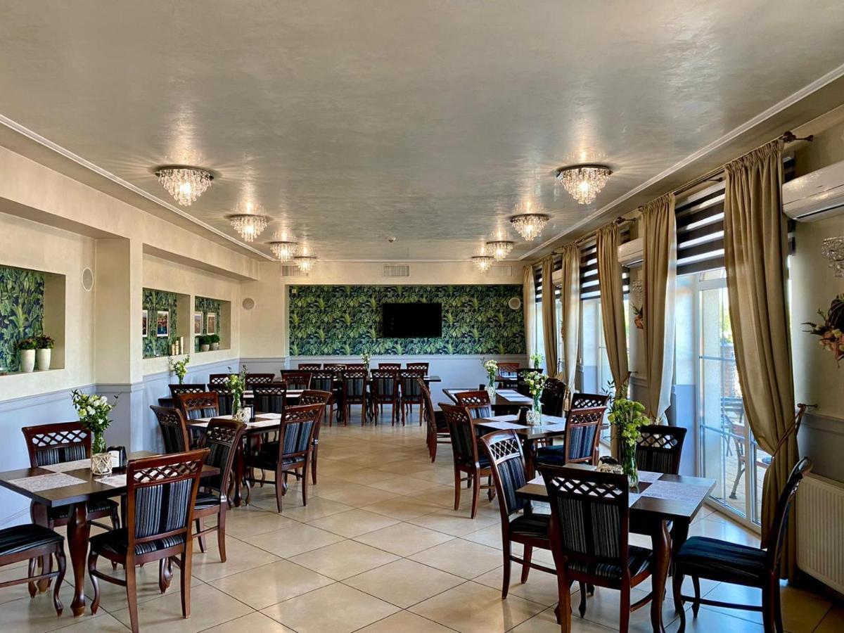 Hotel Stara Gorzelnia Licheń Esterno foto