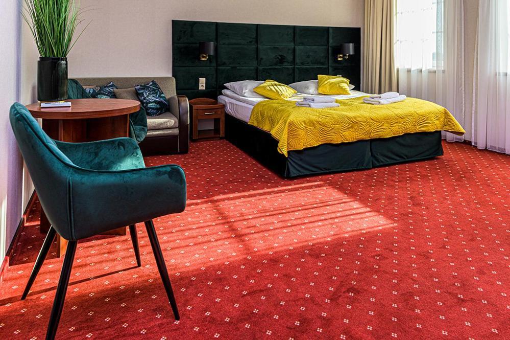 Hotel Stara Gorzelnia Licheń Esterno foto