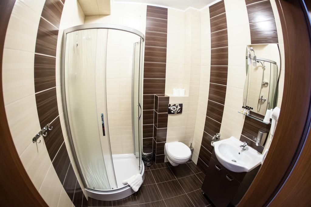 Hotel Stara Gorzelnia Licheń Camera foto