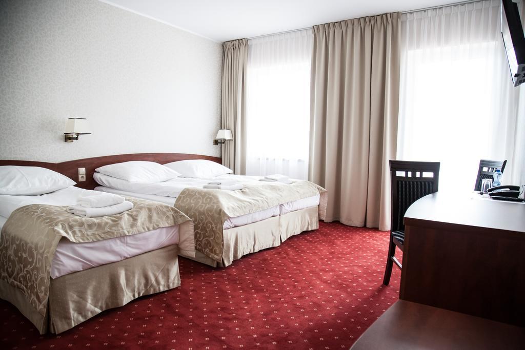 Hotel Stara Gorzelnia Licheń Camera foto