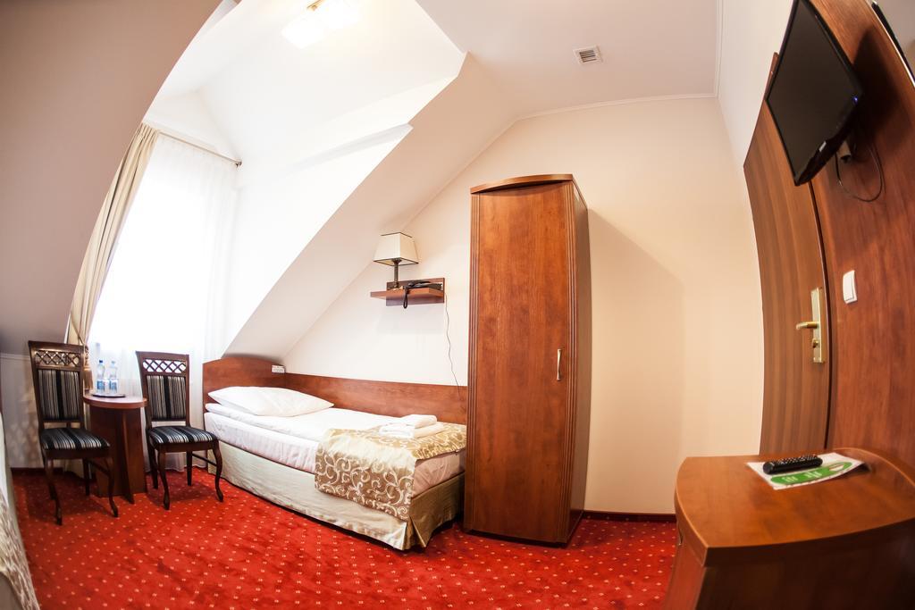 Hotel Stara Gorzelnia Licheń Camera foto