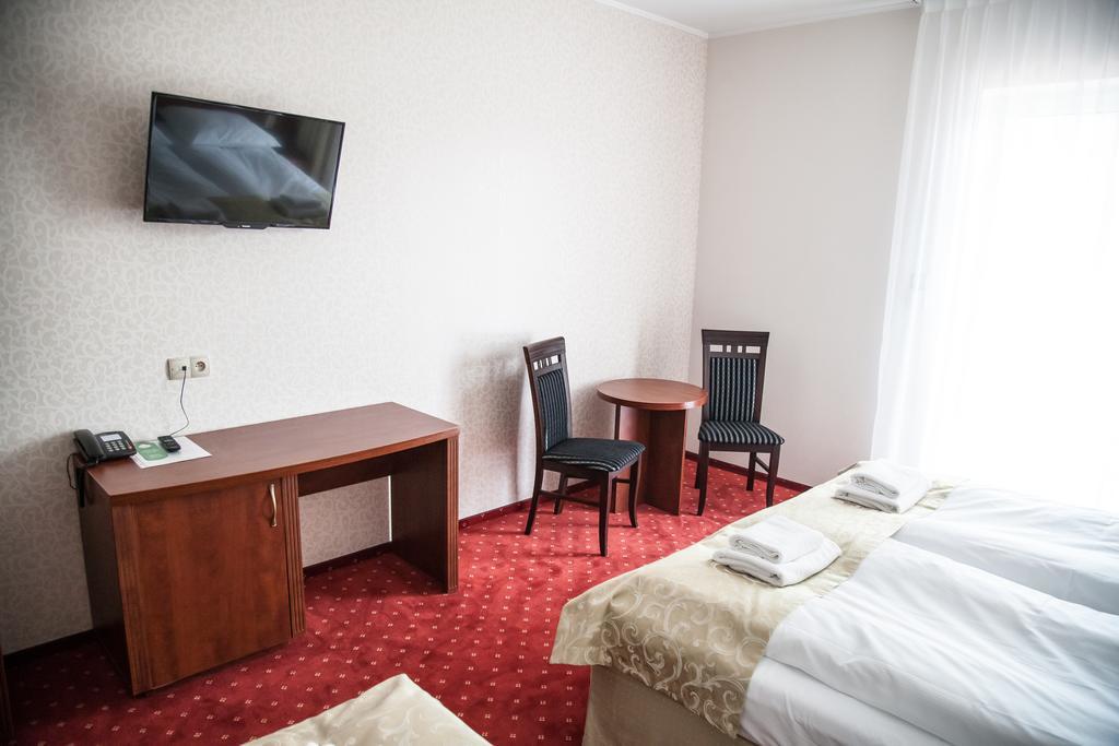 Hotel Stara Gorzelnia Licheń Camera foto