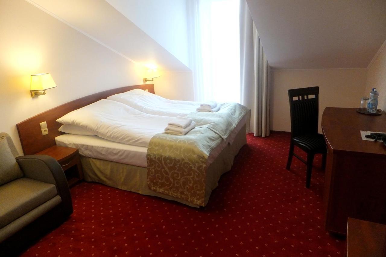 Hotel Stara Gorzelnia Licheń Esterno foto